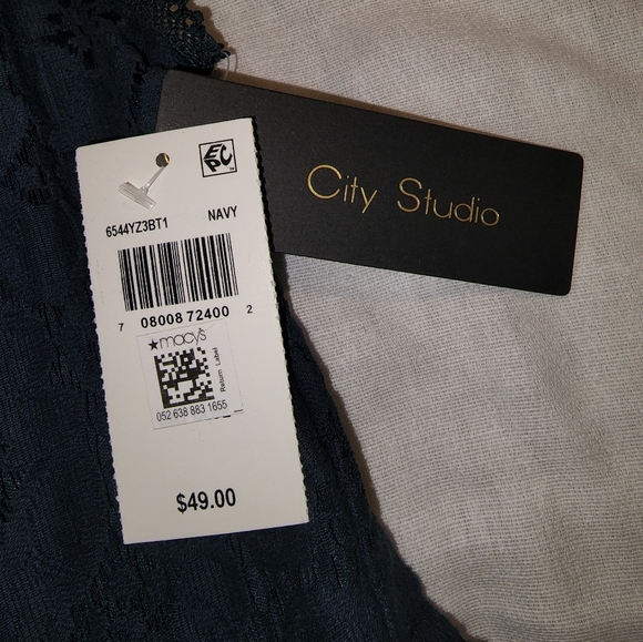 Dress - Picture 2 of 3